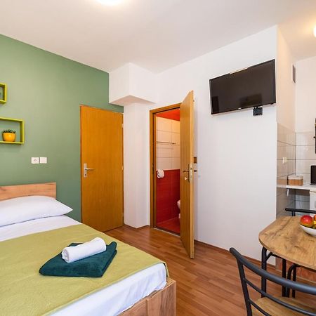 Studio And Rooms Zadar City Wall Экстерьер фото