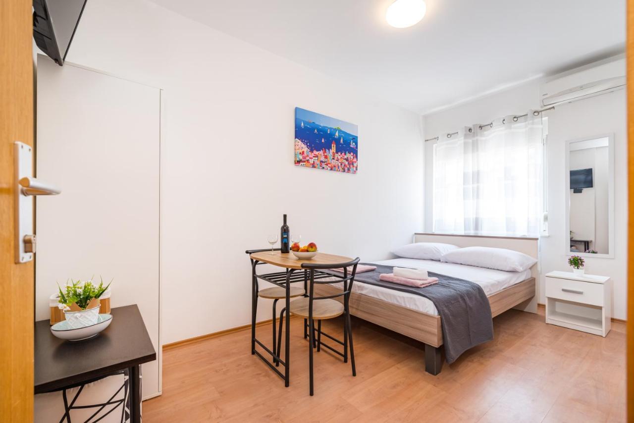 Studio And Rooms Zadar City Wall Экстерьер фото