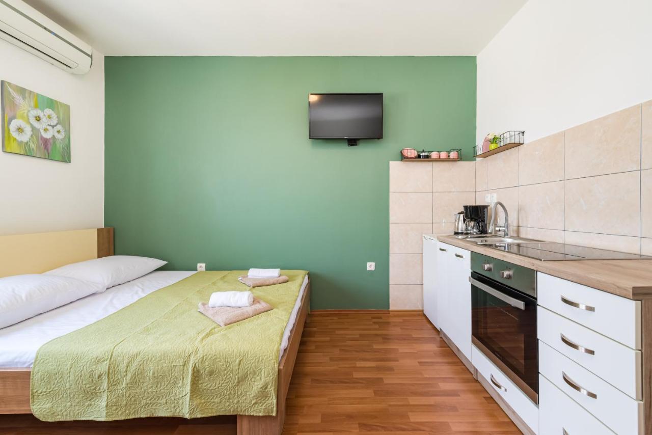 Studio And Rooms Zadar City Wall Экстерьер фото